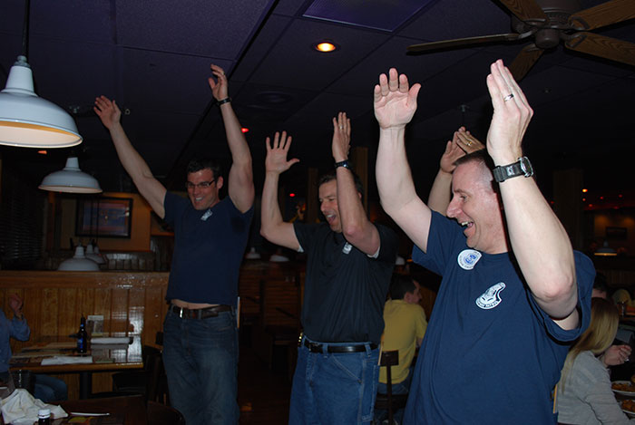 Tip A Cop Outback Steakhouse 4